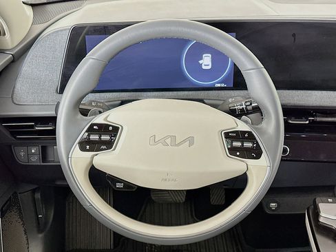 Used 2024 Kia EV6 Wind w/ Wind Technology Package image 18
