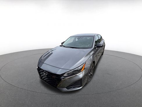 Used 2025 Nissan Altima 2.5 SR image 4