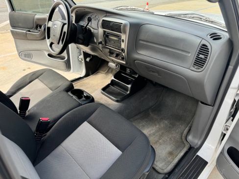 Used 2011 Ford Ranger XLT image 7