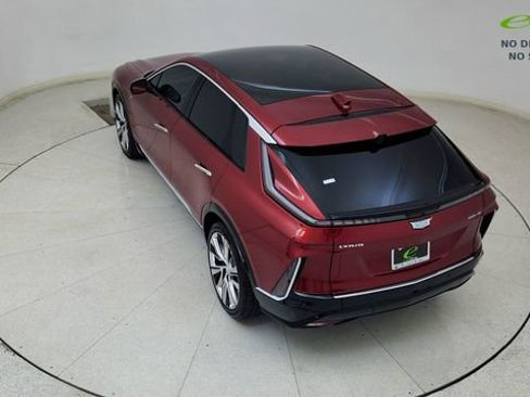 Used 2024 Cadillac Lyriq Luxury w/ LPO, Floor Liner Package image 81