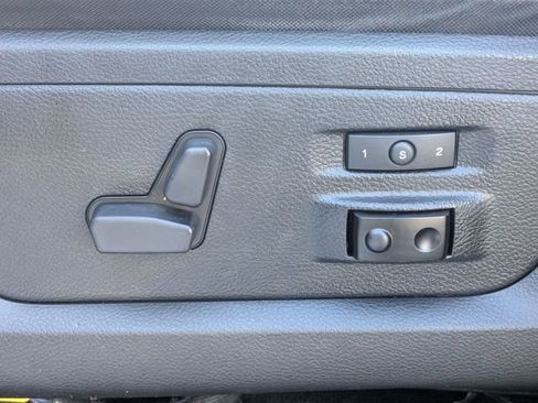 Used 2017 RAM 1500 Laramie w/ Convenience Group image 15