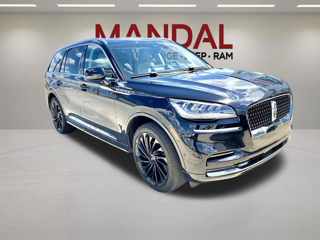Used 2022 Lincoln Aviator Reserve w/ Equipment Group 201A AWD/4WD image 4