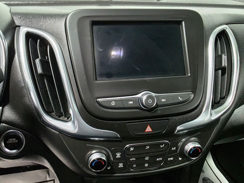 Used 2019 Chevrolet Equinox LT FWD image 12