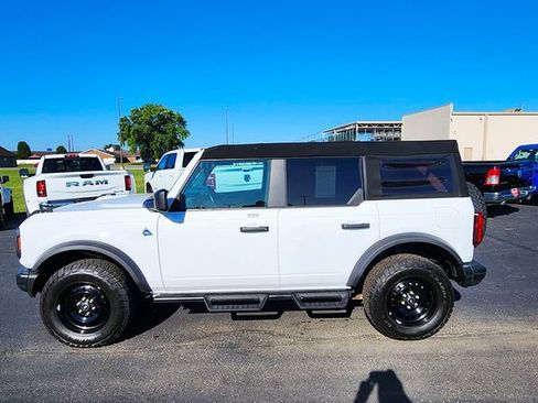 Used 2023 Ford Bronco Black Diamond AWD/4WD image 4