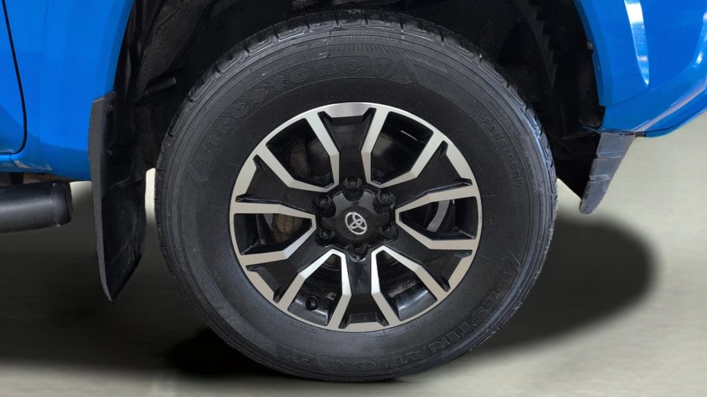 Used 2020 Toyota Tacoma TRD Sport AWD/4WD image 28