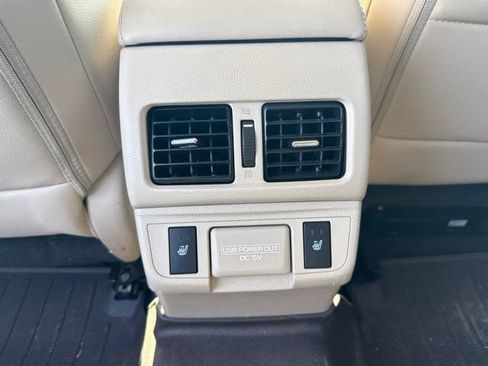 Used 2018 Subaru Outback 2.5i Limited AWD/4WD image 16
