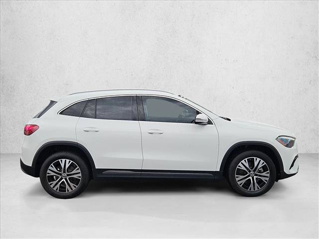 Used 2025 Mercedes-Benz GLA 250 4MATIC image 4