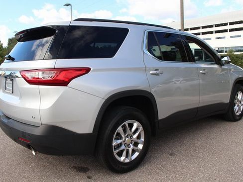 Used 2020 Chevrolet Traverse LT image 7