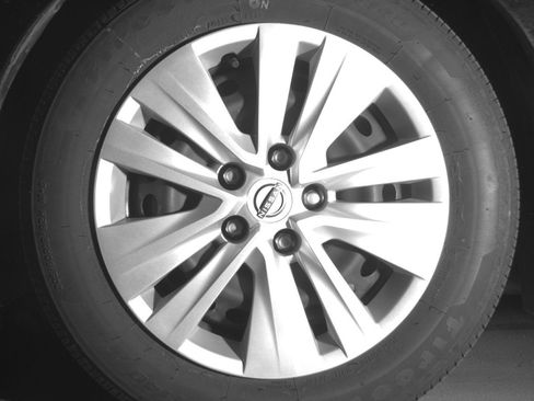 Used 2025 Nissan Sentra S FWD image 12