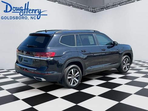 Used 2023 Volkswagen Atlas SE image 5