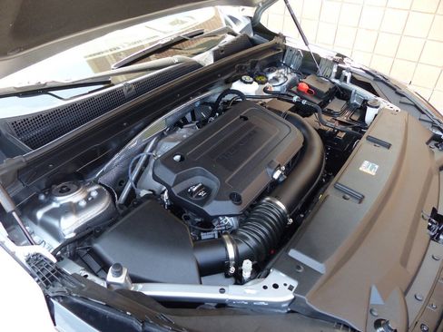 Used 2025 Buick Envision Avenir AWD/4WD image 21