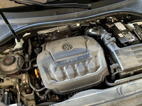 Used 2022 Volkswagen Tiguan SE w/ Panoramic Sunroof Package image 33