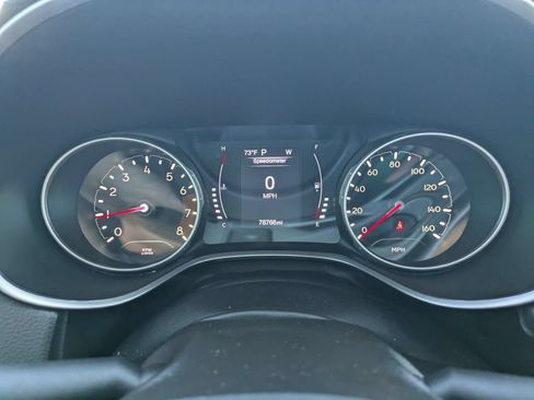 Used 2020 Jeep Compass Latitude FWD image 30