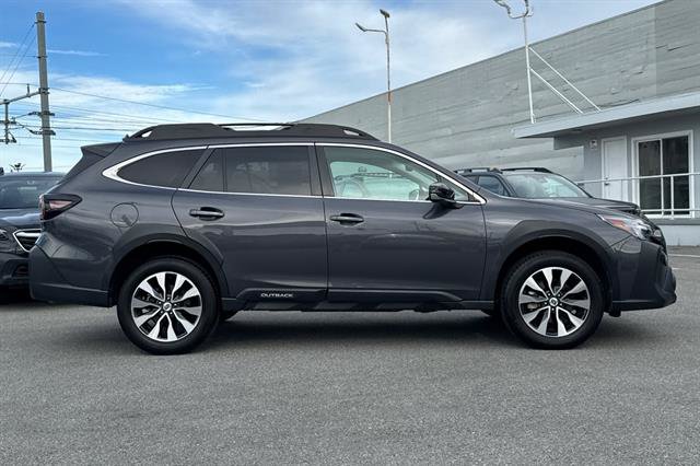 Used 2024 Subaru Outback Limited XT AWD/4WD image 2