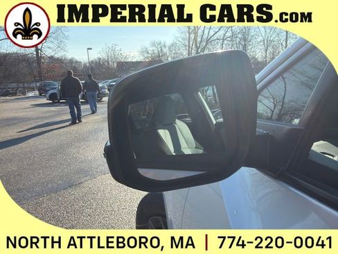 New 2026 Subaru Solterra Premium image 8