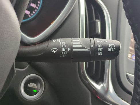 Used 2019 Chevrolet Equinox LT w/ Driver Convenience Package FWD image 24