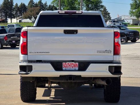 Used 2021 Chevrolet Silverado 2500 High Country w/ Technology Package AWD/4WD image 7