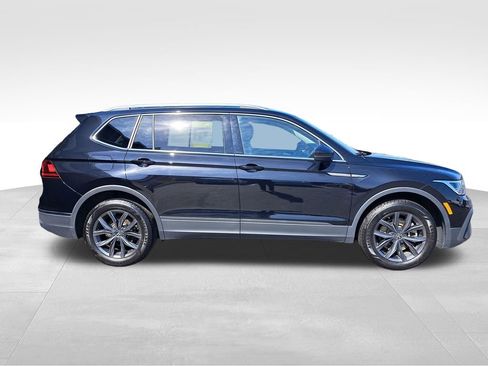 Used 2023 Volkswagen Tiguan SE AWD/4WD image 7