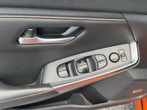 Used 2025 Nissan Sentra SR w/ SR Premium Package FWD image 14