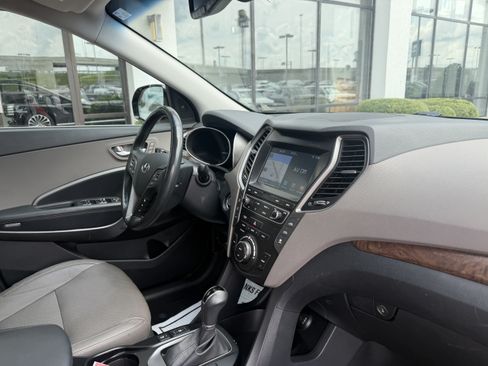 Used 2019 Hyundai Santa Fe XL w/ Cargo Package FWD image 25