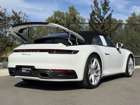 Certified 2024 Porsche 911 Carrera image 33