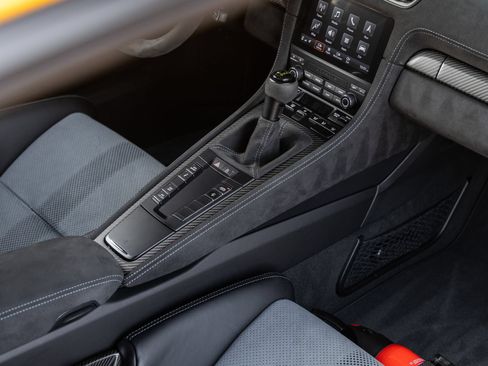 Certified 2025 Porsche 718 Cayman GT4 RS RWD image 53