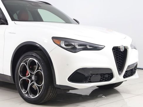 Used 2024 Alfa Romeo Stelvio Veloce image 28