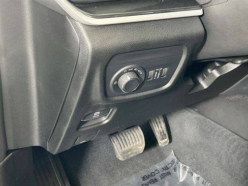 Used 2023 Jeep Grand Cherokee Altitude image 10