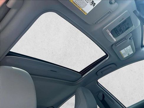 Used 2021 Toyota Camry SE FWD image 16