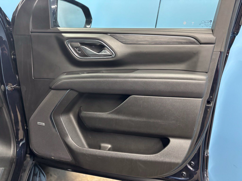 Used 2023 GMC Yukon SLT AWD/4WD image 49