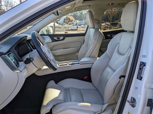 Used 2019 Volvo XC60 T8 Inscription w/ Advanced Package image 19