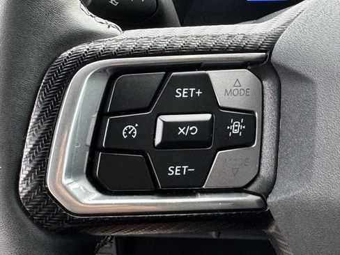 Used 2025 Ford Mustang Coupe RWD image 24