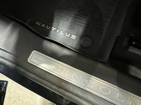Used 2024 Lincoln Nautilus Black Label w/ Jet Appearance Package (87T) AWD/4WD image 16