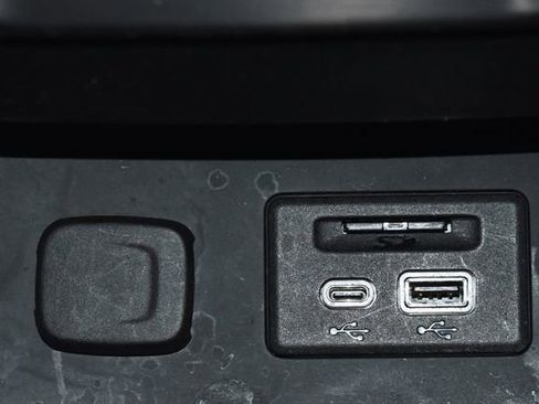 Used 2021 GMC Acadia AT4 w/ Preferred Package image 20