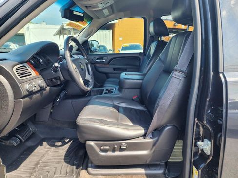Used 2013 Chevrolet Suburban LT w/ Luxury Package AWD/4WD image 15