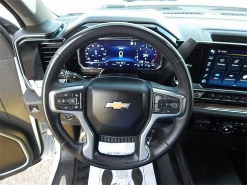 Used 2025 Chevrolet Silverado 3500 LT w/ Safety Package image 18