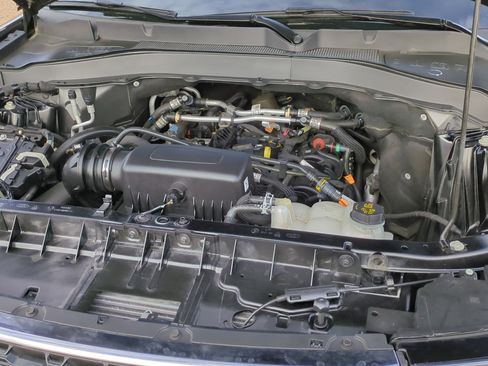 Used 2022 Ford Explorer XLT image 32