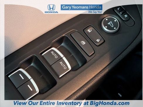 Used 2021 Honda Accord Touring image 25