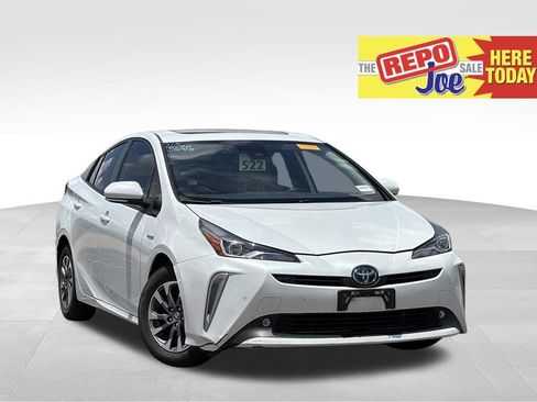 Used 2022 Toyota Prius Limited w/ Premium Convenience Package FWD image 1