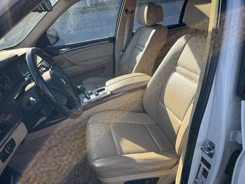 Used 2010 BMW X5 xDrive30i image 13