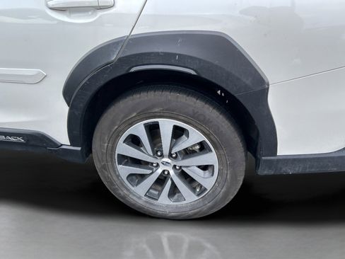 Used 2025 Subaru Outback Premium image 22
