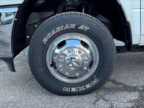Used 2023 RAM 3500 Tradesman AWD/4WD image 9