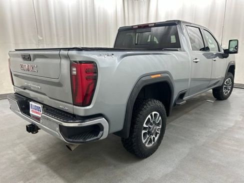 Used 2024 GMC Sierra 2500 SLT w/ SLT Convenience Package AWD/4WD image 6