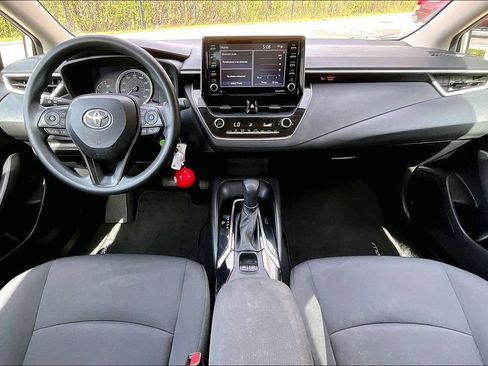 Used 2021 Toyota Corolla LE FWD image 20