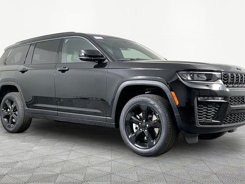 New 2026 Jeep Grand Cherokee L Limited w/ Limited Altitude Package AWD/4WD image 3