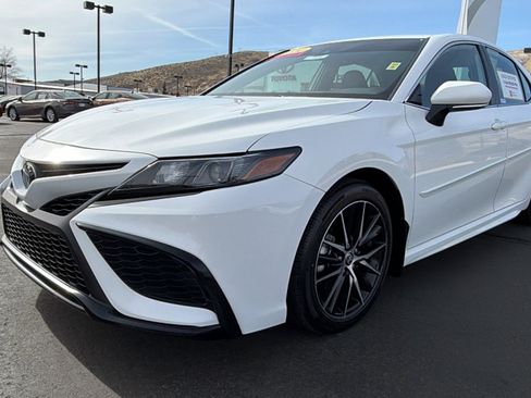 Certified 2024 Toyota Camry SE image 7
