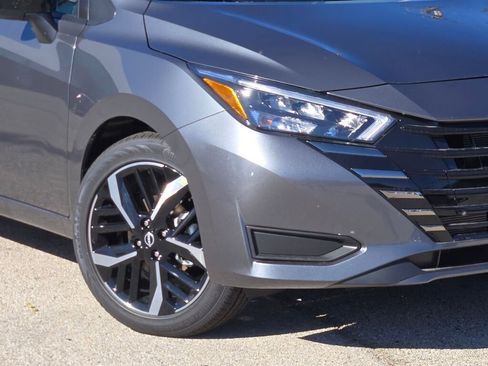 Used 2025 Nissan Versa SR w/ Trunk Package image 3