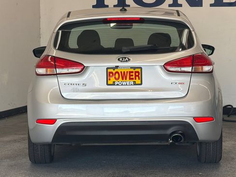 Used 2016 Kia Forte EX FWD image 4