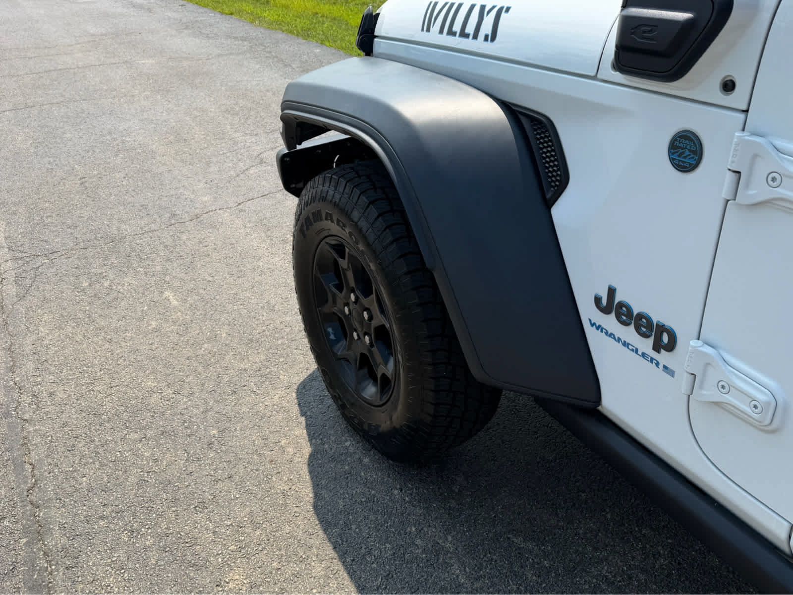 Used 2023 Jeep Wrangler Unlimited w/ Cold Weather Group AWD/4WD image 13