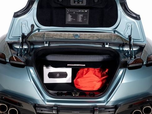 Certified 2024 Ferrari Roma Spider image 9